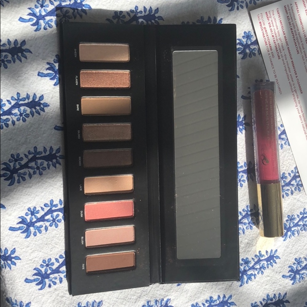 Partial May BOXYCHARM “STUDIO MAKEUP”palette &lips